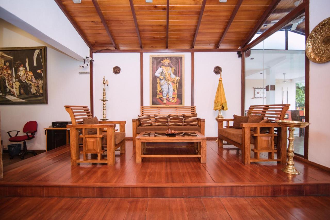 Kandyan 호텔 외부 사진